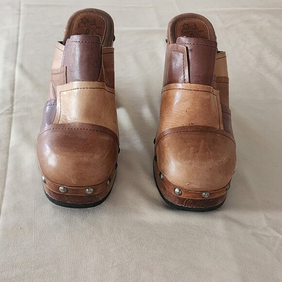 Vintage Candies Platform Clogs - Picture 2 of 5